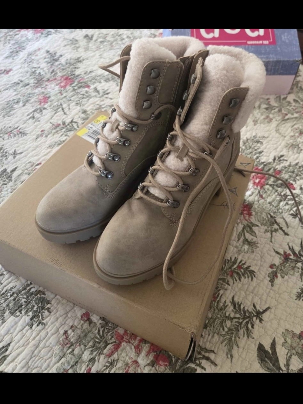 Indigo Rd. Mallory-J Women's Faux Shearling Lace-Up Combat Boots - Picture 4 of 10